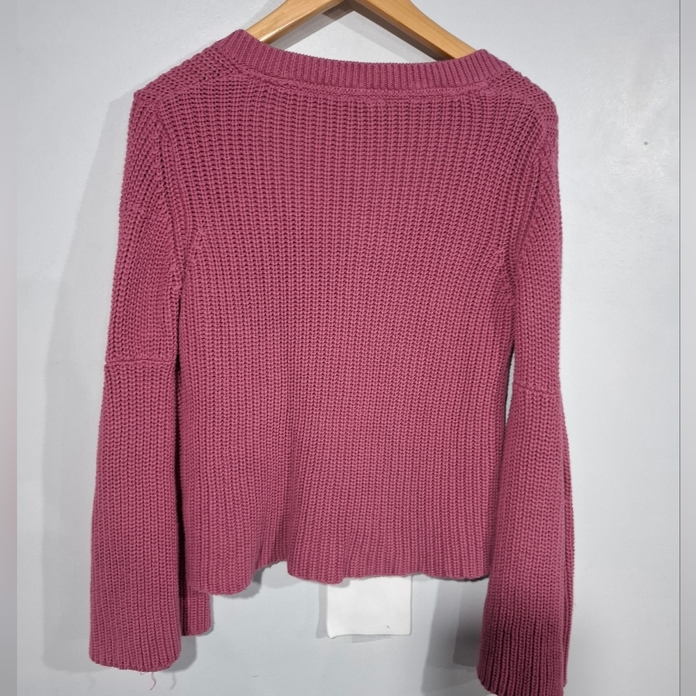 Free People Pink Textured Knit Top Rose Pink Damsel Bell Sleeve V-Neck Boho Sz S - Picture 6 of 12